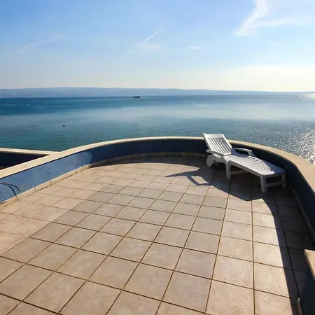 Seaside Luxury With A Swimming Pool Podstrana, Split - 9466 וילה